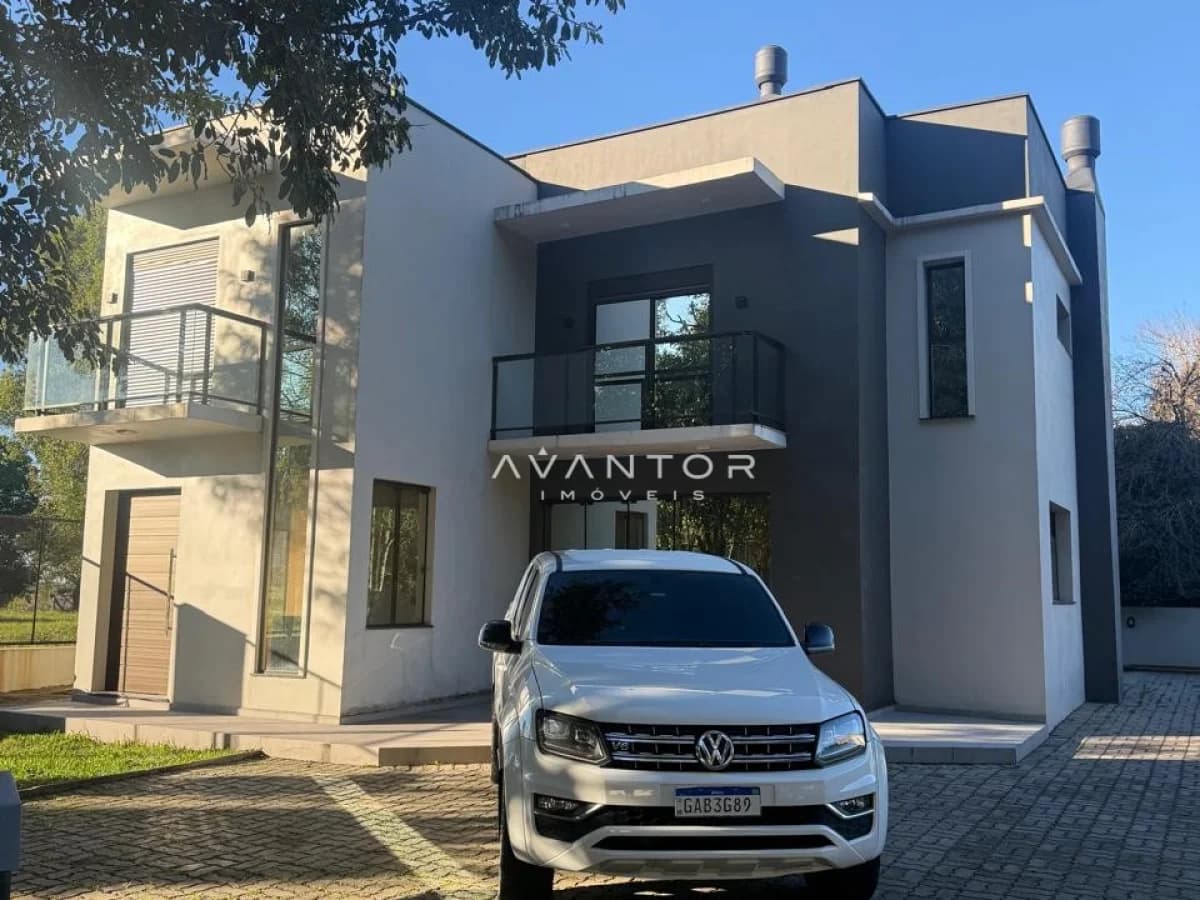 Fachada da casa com garagem — Casa com 3 quartos à venda e para alugar em Itaara, Itaara/RS