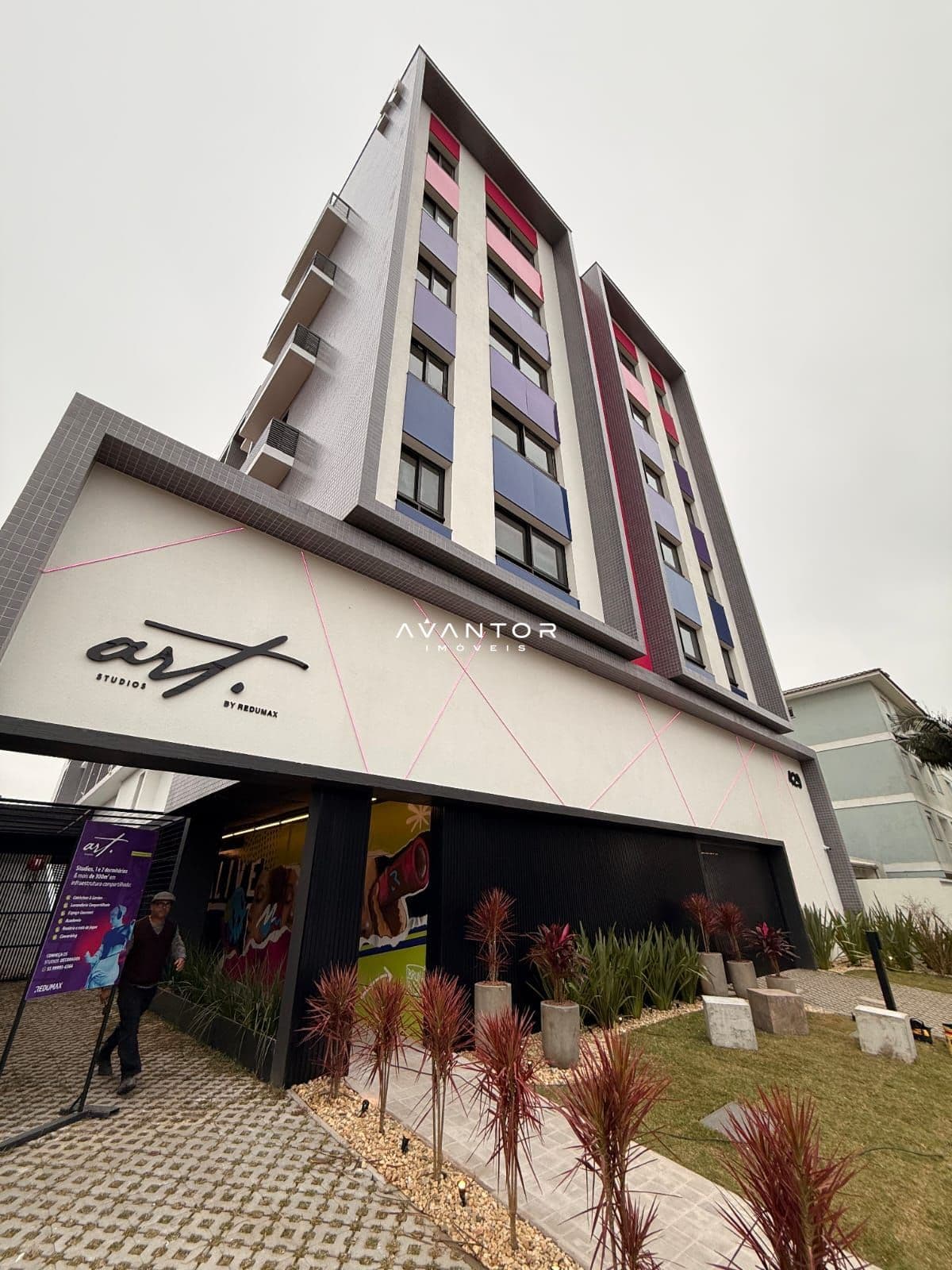 Art Studios | Powered By Housi — Camobi, Santa Maria/RS