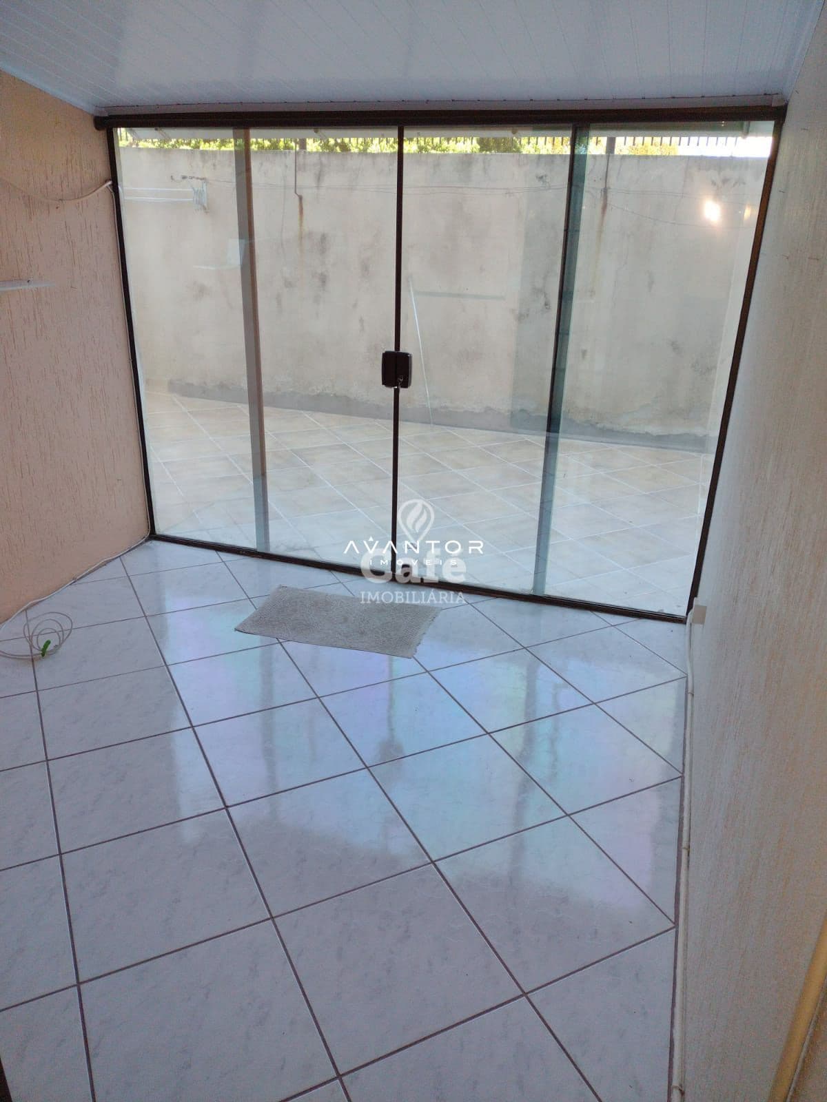 Apartamento, 2 Dormitórios, 2 Banheiros, 1 Vaga, Sacada, Churrasqueira, Semimobiliado, Cen — Apartamento com 2 quartos à venda em Centro, Santa Maria/RS