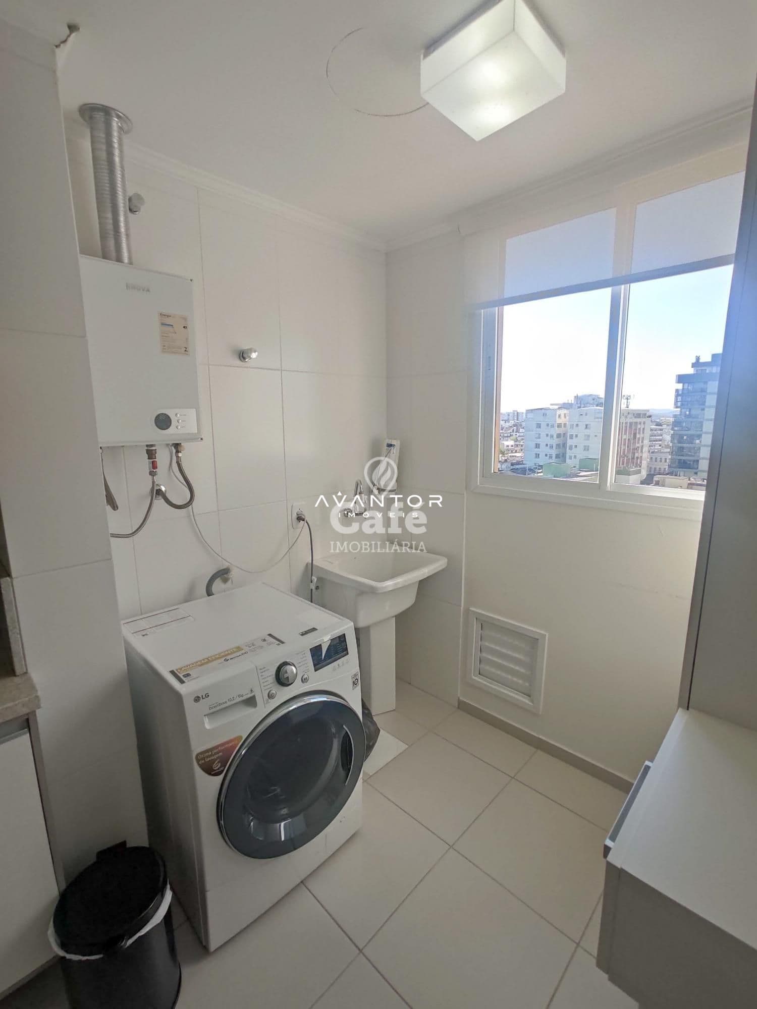 Belo apartamento mobiliado com 3 dormitórios, sendo uma suíte, sacada com churrasqueira e — Apartamento com 3 quartos à venda em Centro, Santa Maria/RS