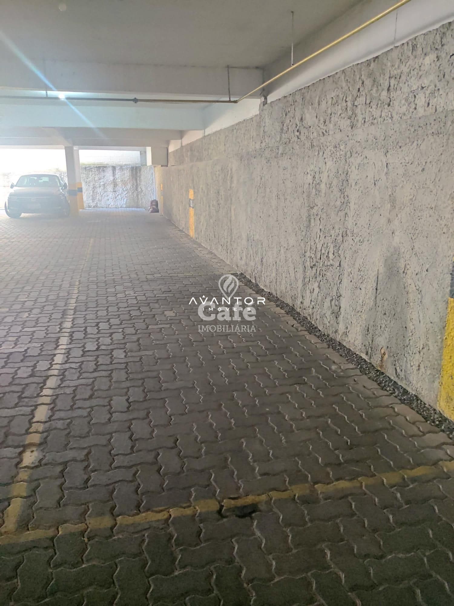 Belo apartamento mobiliado com 3 dormitórios, sendo uma suíte, sacada com churrasqueira e — Apartamento com 3 quartos à venda em Centro, Santa Maria/RS