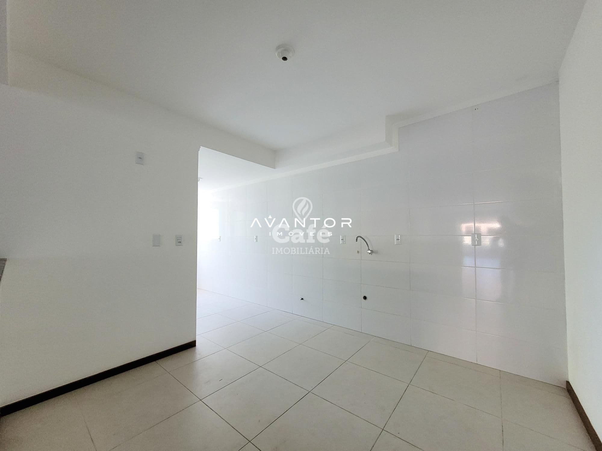 Apartamento 3 Dormitórios, 1 Suíte, Banheiro Social, Sacada, Churrasqueira, 2 Vagas, Bairr — Apartamento com 3 quartos à venda em Camobi, Santa Maria/RS
