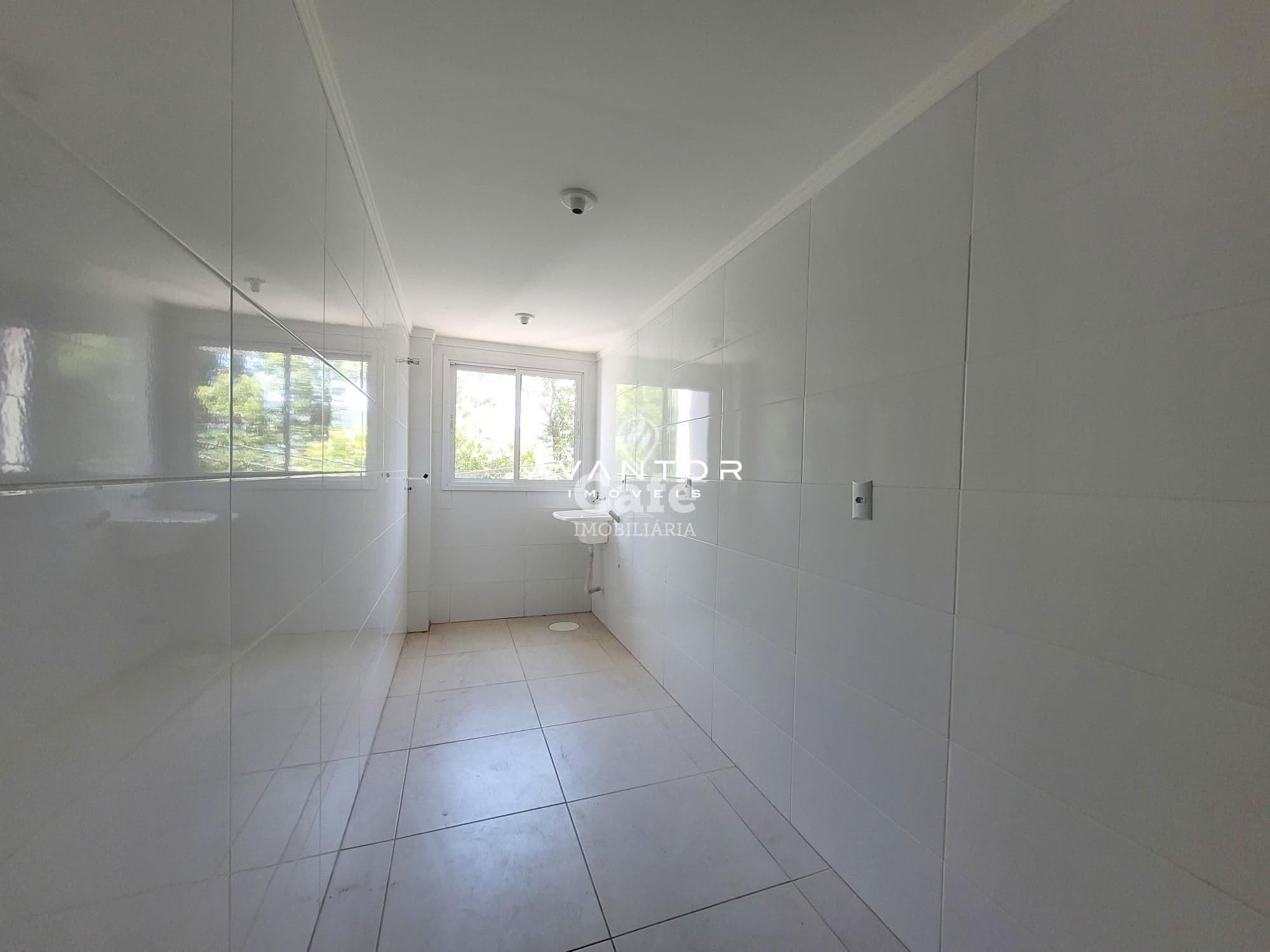 Apartamento 3 Dormitórios, 1 Suíte, Banheiro Social, Sacada, Churrasqueira, 2 Vagas, Bairr — Apartamento com 3 quartos à venda em Camobi, Santa Maria/RS