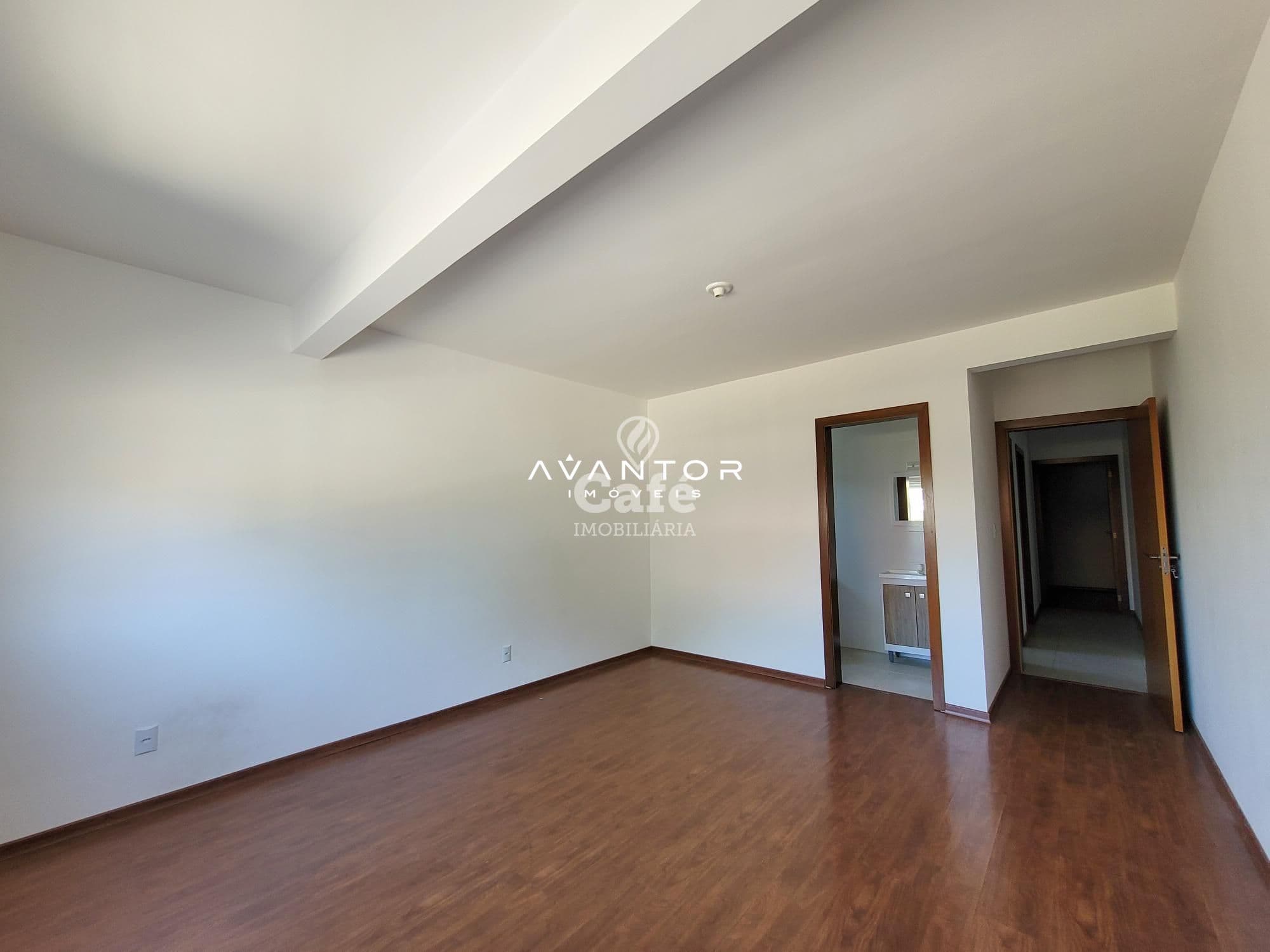 Apartamento 3 Dormitórios, 1 Suíte, Banheiro Social, Sacada, Churrasqueira, 2 Vagas, Bairr — Apartamento com 3 quartos à venda em Camobi, Santa Maria/RS