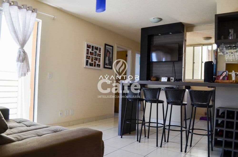 Sala de estar integrada à cozinha com bancada — Apartamento com 2 quartos à venda em Nossa Senhora Medianeira, Santa Maria/RS