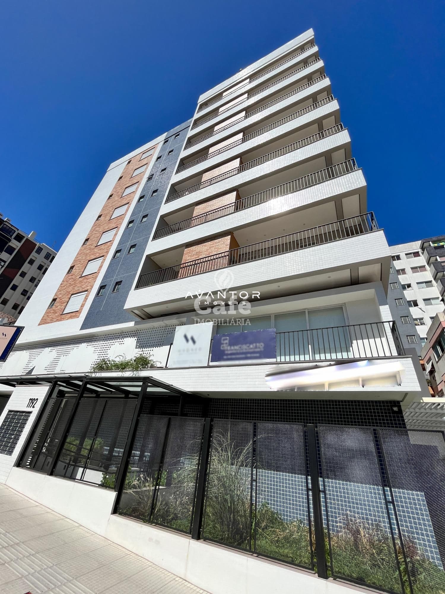 Fachada do edifício com sacadas — Apartamento com 2 quartos à venda no Baviera, em Nossa Senhora de Fátima, Santa Maria/RS