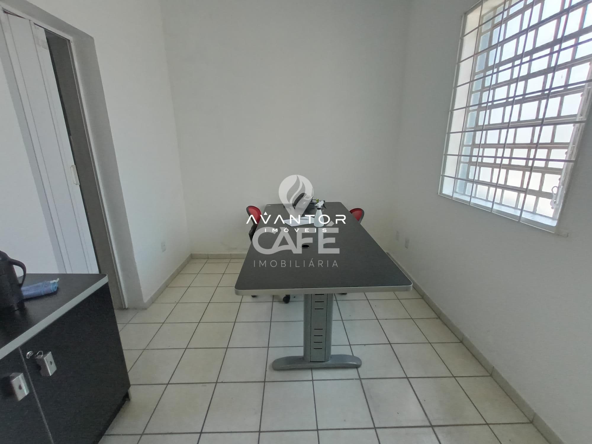 Sala/Loja Térrea Comercial Em Excelente Localização no Centro de Santa Maria — Sala Comercial com 5 salas para alugar em Centro, Santa Maria/RS