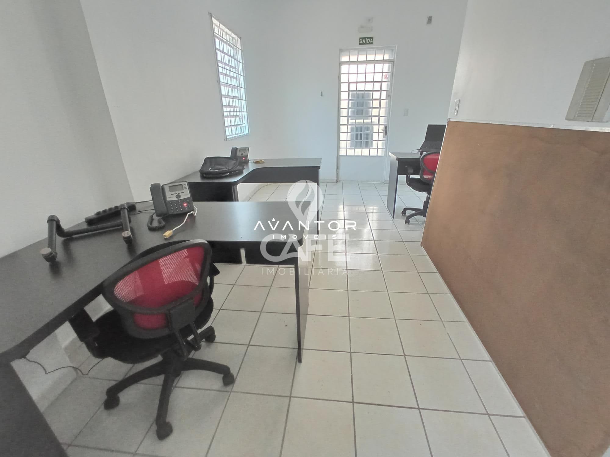 Sala/Loja Térrea Comercial Em Excelente Localização no Centro de Santa Maria — Sala Comercial com 5 salas para alugar em Centro, Santa Maria/RS
