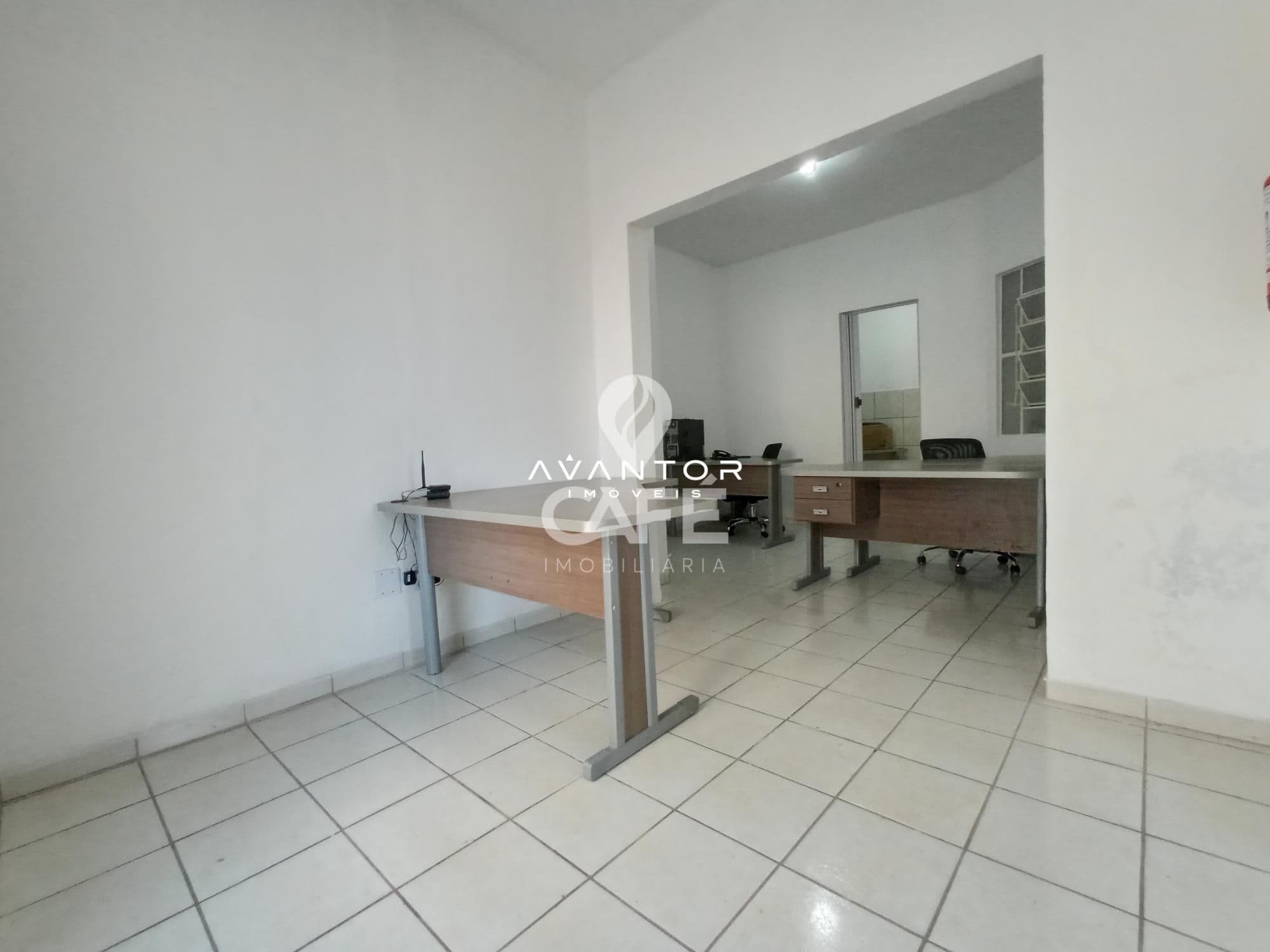 Sala/Loja Térrea Comercial Em Excelente Localização no Centro de Santa Maria — Sala Comercial com 5 salas para alugar em Centro, Santa Maria/RS