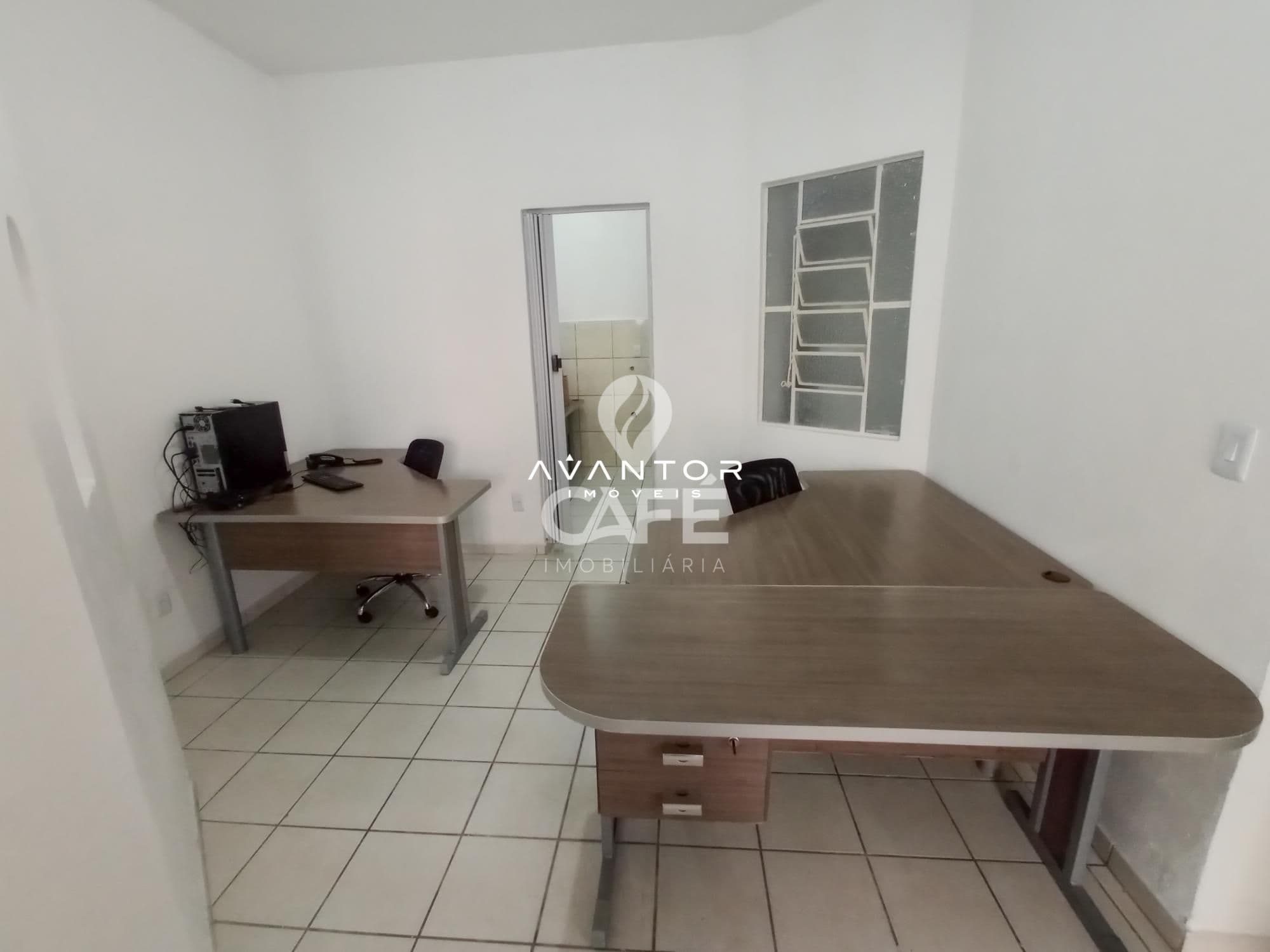 Sala/Loja Térrea Comercial Em Excelente Localização no Centro de Santa Maria — Sala Comercial com 5 salas para alugar em Centro, Santa Maria/RS