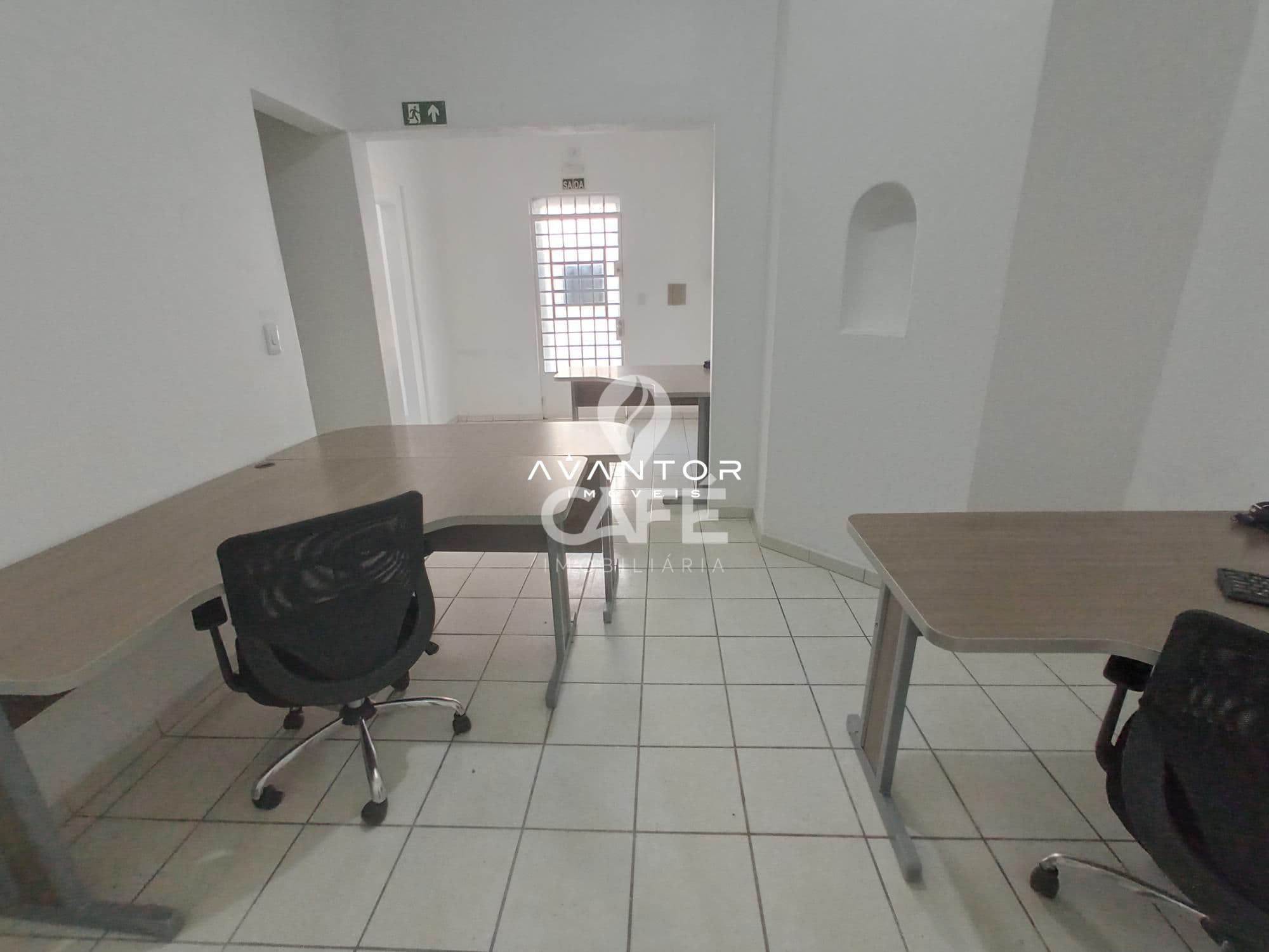 Sala/Loja Térrea Comercial Em Excelente Localização no Centro de Santa Maria — Sala Comercial com 5 salas para alugar em Centro, Santa Maria/RS