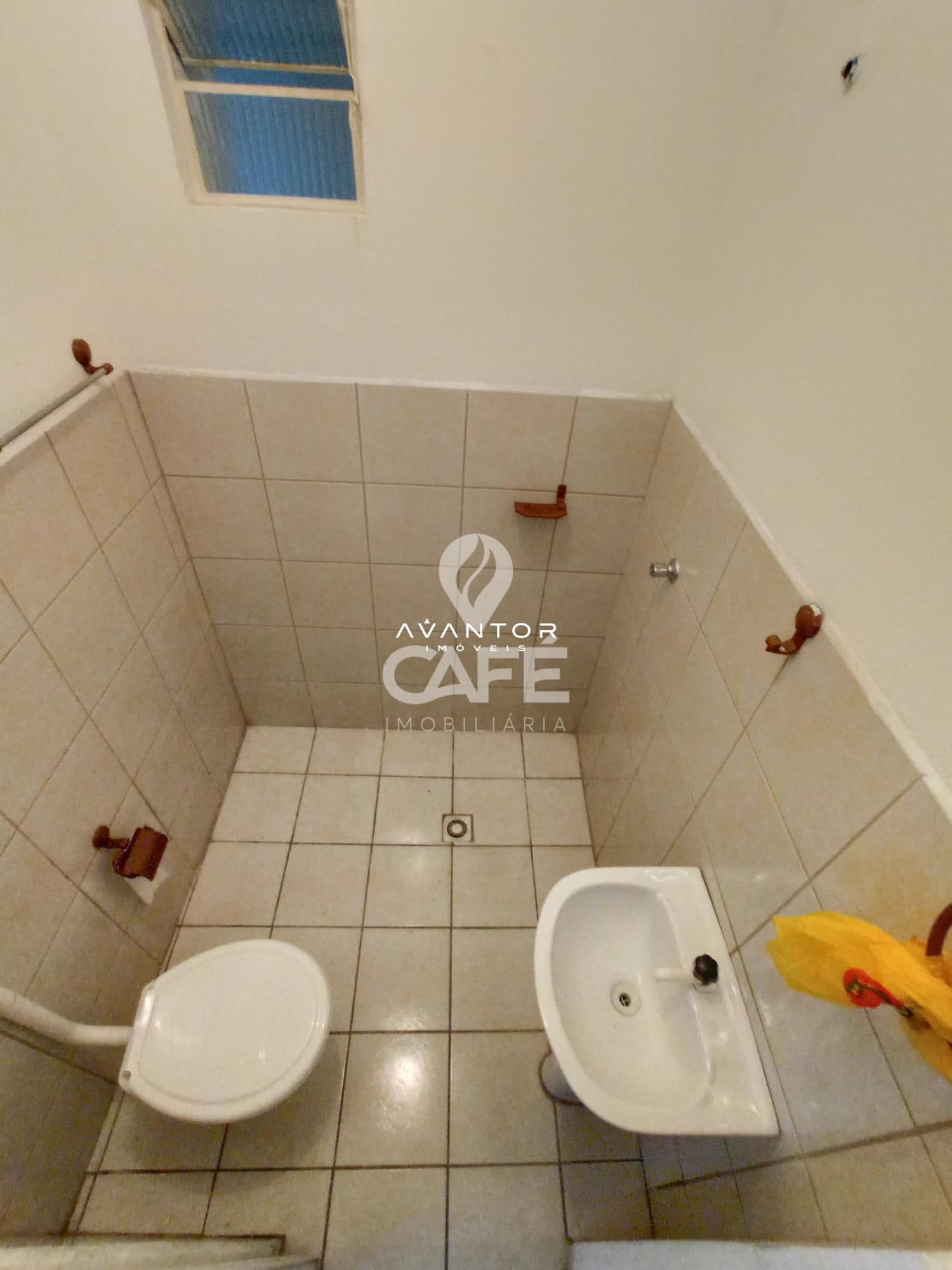 Sala/Loja Térrea Comercial Em Excelente Localização no Centro de Santa Maria — Sala Comercial com 5 salas para alugar em Centro, Santa Maria/RS