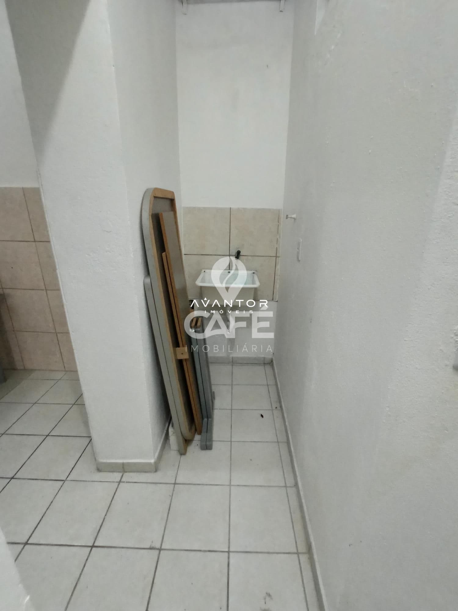Sala/Loja Térrea Comercial Em Excelente Localização no Centro de Santa Maria — Sala Comercial com 5 salas para alugar em Centro, Santa Maria/RS