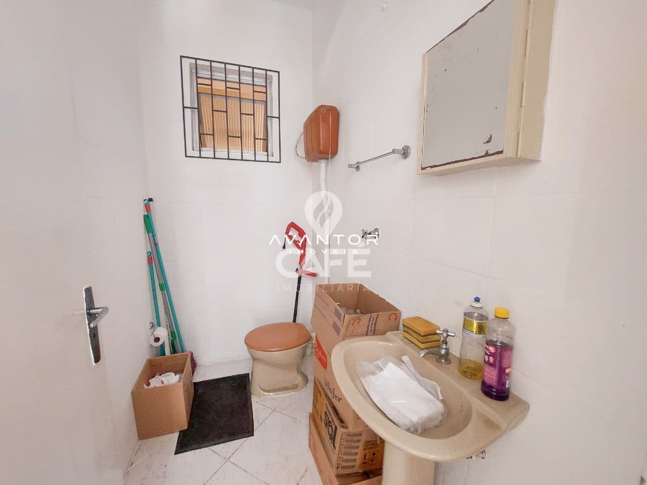 Residencial Estoril: Loja comercial com 46,90 m² útil — Loja com 1 sala à venda em Nossa Senhora de Fátima, Santa Maria/RS