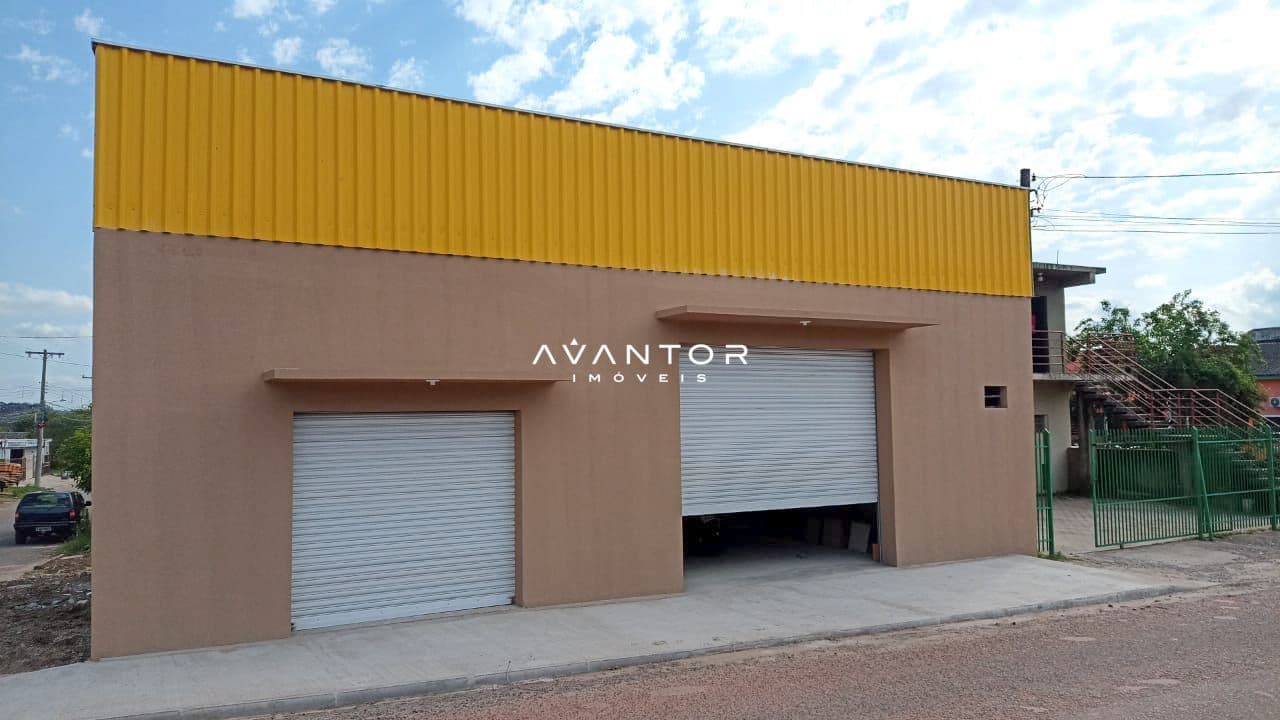 Pavilhão com 224 m², Mezanino e Banheiro, mais Casa De 70 m² com 2 Dormitórios e 2 Banheir — Pavilhão com 2 salas à venda em Urlândia, Santa Maria/RS