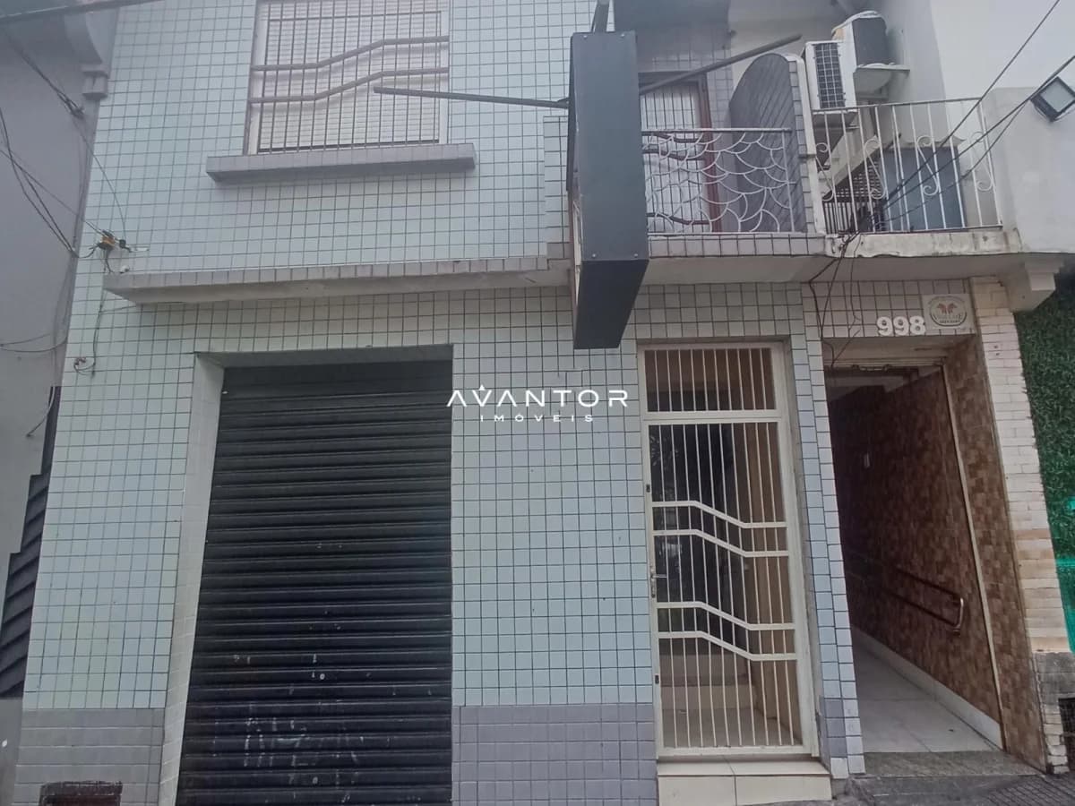Fachada do prédio com azulejos — Sala Comercial com 2 salas para alugar em Centro, Santa Maria/RS