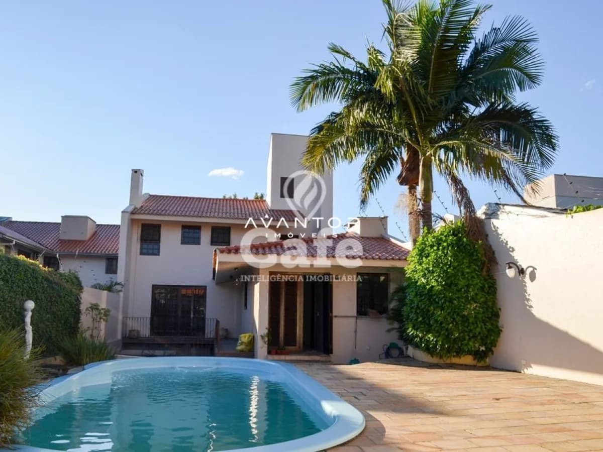 Casa em alto padrão no Bairro Nossa Senhora Medianeira — Casa com 3 quartos à venda em Nossa Senhora Medianeira, Santa Maria/RS