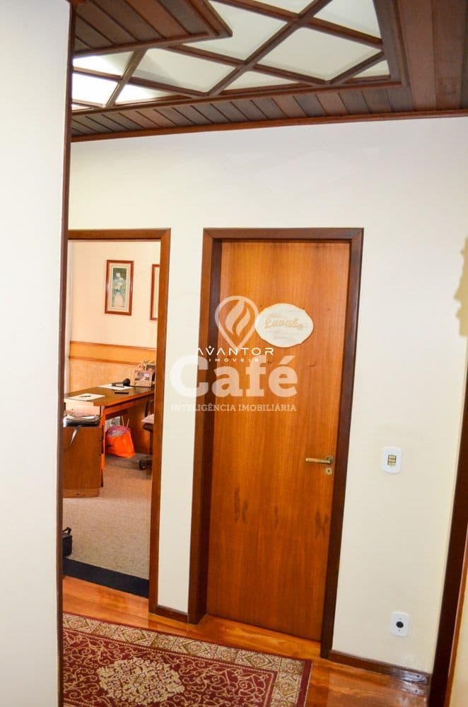 Casa em alto padrão no Bairro Nossa Senhora Medianeira — Casa com 3 quartos à venda em Nossa Senhora Medianeira, Santa Maria/RS