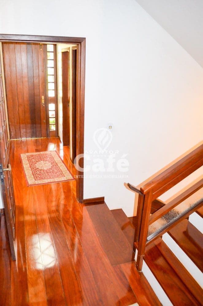 Casa em alto padrão no Bairro Nossa Senhora Medianeira — Casa com 3 quartos à venda em Nossa Senhora Medianeira, Santa Maria/RS
