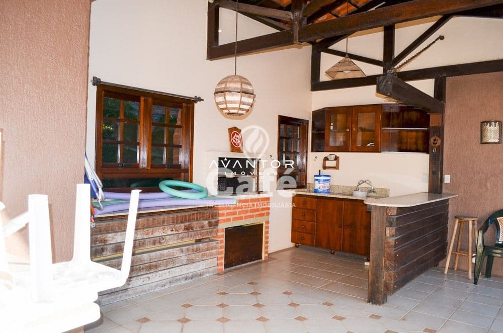 Casa em alto padrão no Bairro Nossa Senhora Medianeira — Casa com 3 quartos à venda em Nossa Senhora Medianeira, Santa Maria/RS