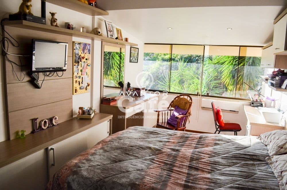 Casa em alto padrão no Bairro Nossa Senhora Medianeira — Casa com 3 quartos à venda em Nossa Senhora Medianeira, Santa Maria/RS