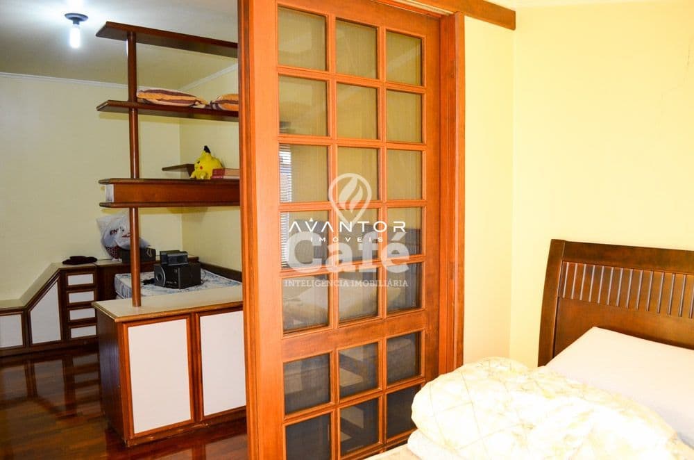 Casa em alto padrão no Bairro Nossa Senhora Medianeira — Casa com 3 quartos à venda em Nossa Senhora Medianeira, Santa Maria/RS
