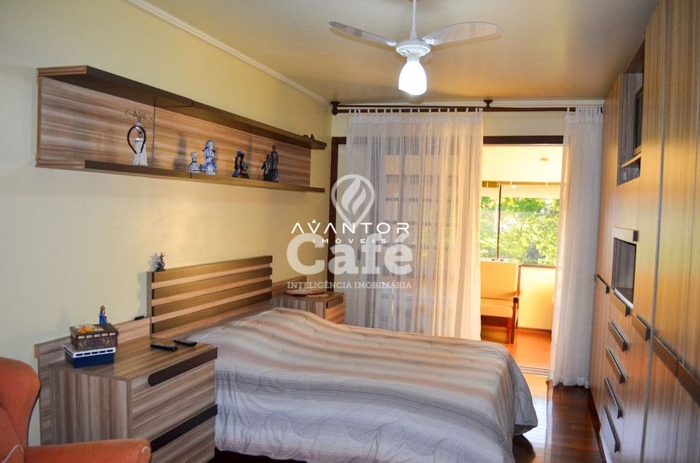 Casa em alto padrão no Bairro Nossa Senhora Medianeira — Casa com 3 quartos à venda em Nossa Senhora Medianeira, Santa Maria/RS