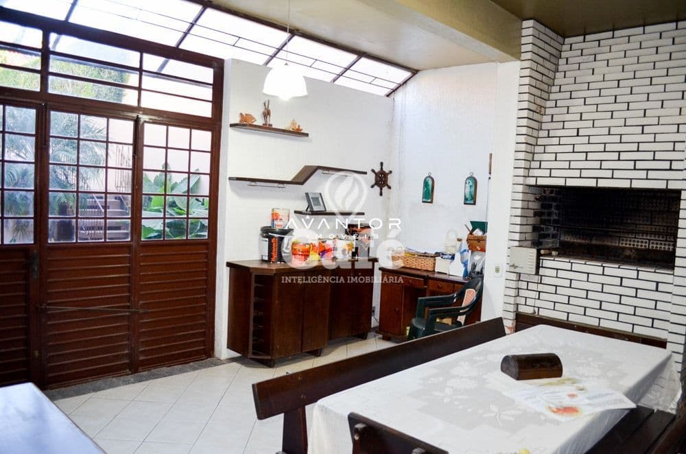 Casa em alto padrão no Bairro Nossa Senhora Medianeira — Casa com 3 quartos à venda em Nossa Senhora Medianeira, Santa Maria/RS
