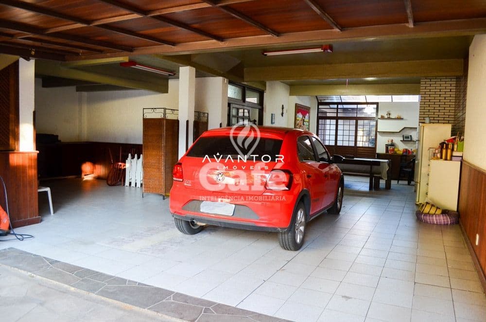 Casa em alto padrão no Bairro Nossa Senhora Medianeira — Casa com 3 quartos à venda em Nossa Senhora Medianeira, Santa Maria/RS