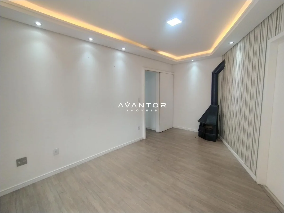 Sala de estar com teto rebaixado — Apartamento com 2 quartos à venda no Edifício Tívoli, em Centro, Santa Maria/RS