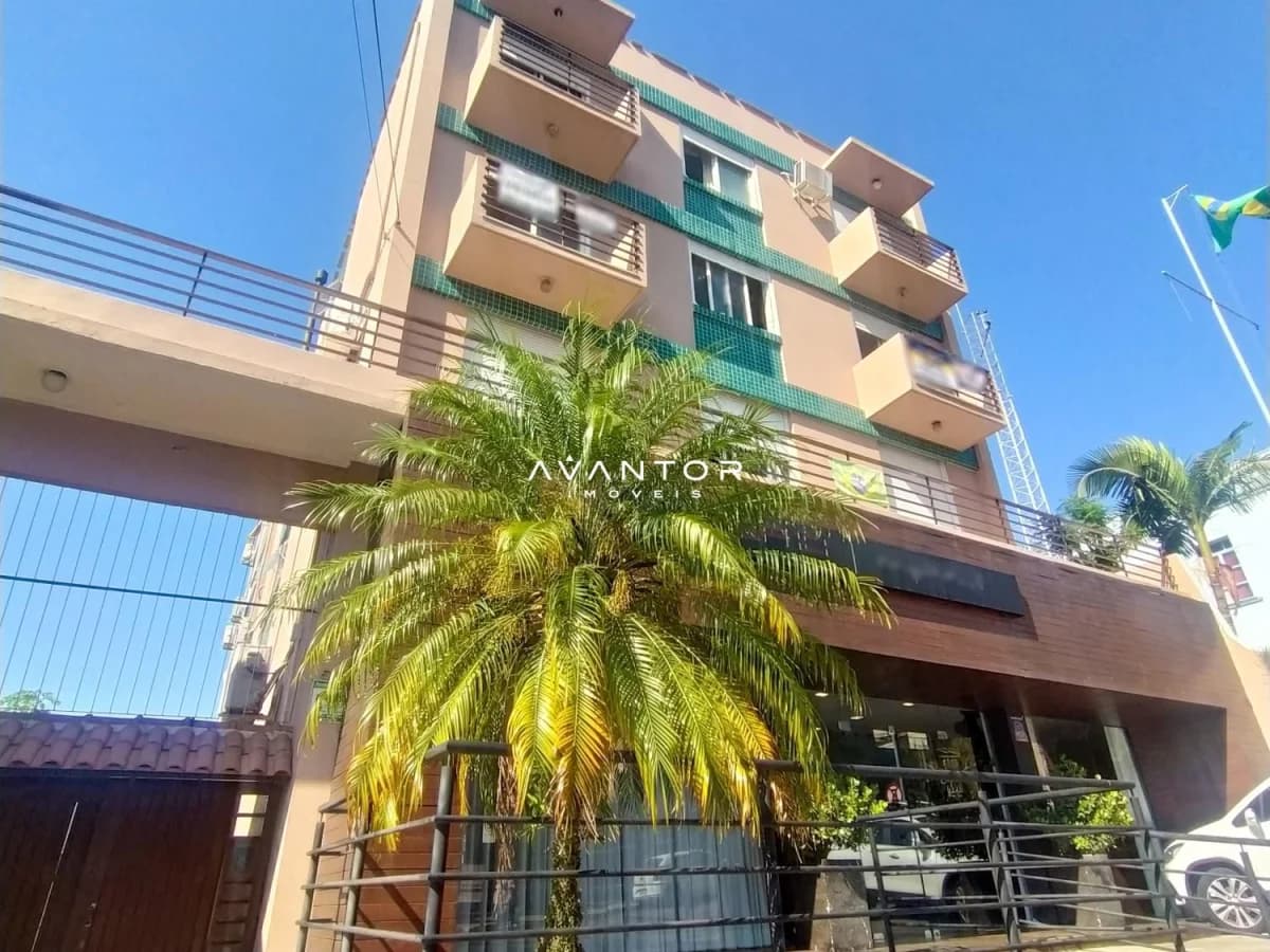 Fachada do prédio com sacadas — Apartamento com 3 quartos à venda no Edifício Esmeralda, em Bonfim, Santa Maria/RS