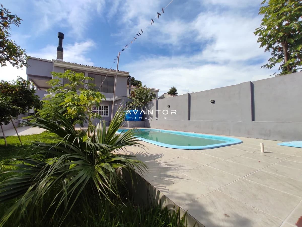 Piscina com área de lazer externa — Casa com 5 quartos à venda em Nossa Senhora do Rosário, Santa Maria/RS