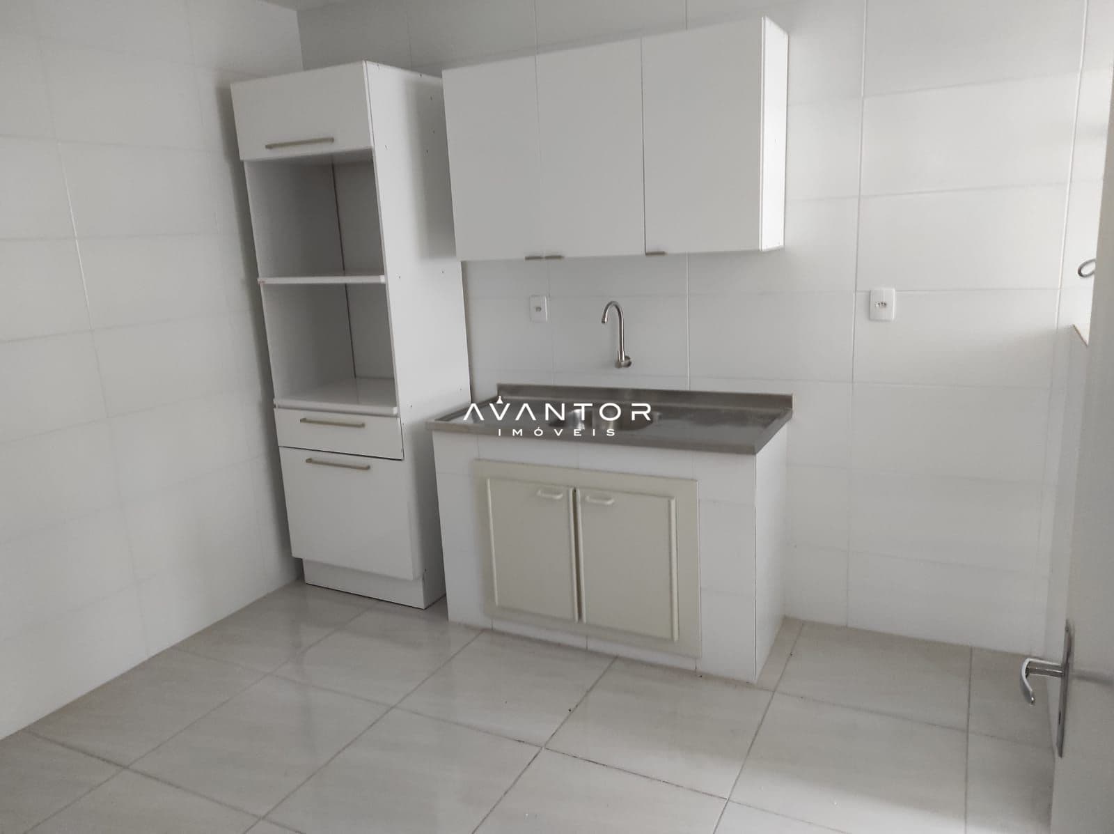 Apartamento com 2 quartos à venda no Edifício Noruega, em Centro, Santa Maria/RS — foto 2 de 14