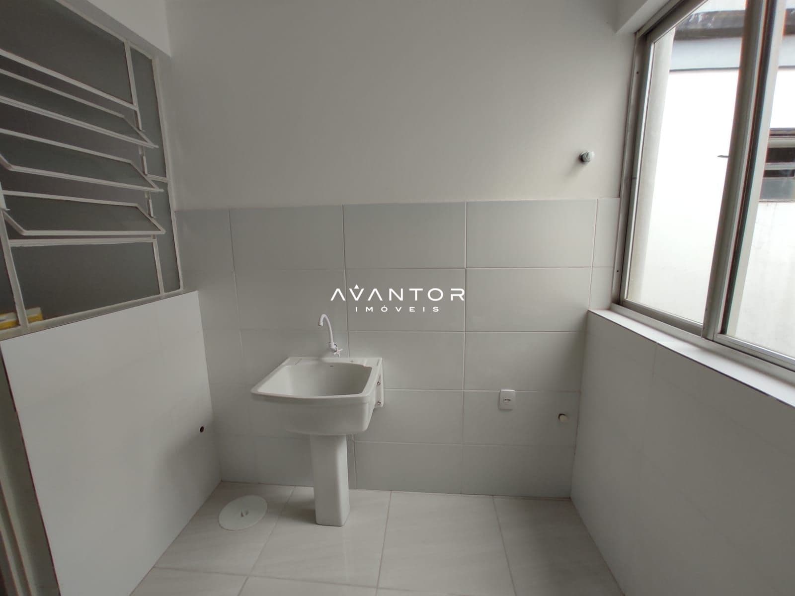 Apartamento com 2 quartos à venda no Edifício Noruega, em Centro, Santa Maria/RS — foto 4 de 14