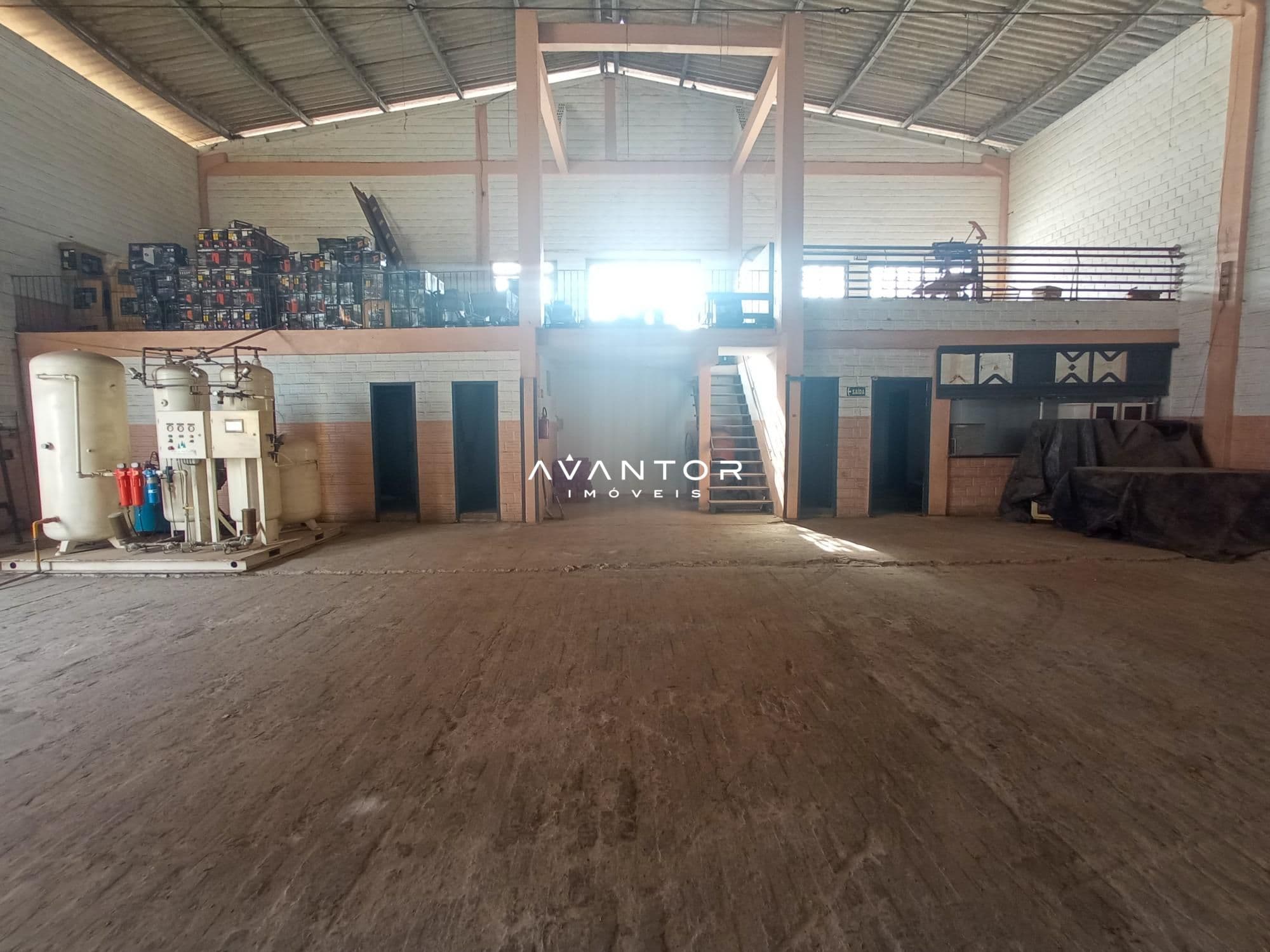 Pavilhão com 3 salas para alugar em Duque de Caxias, Santa Maria/RS — foto 4 de 12