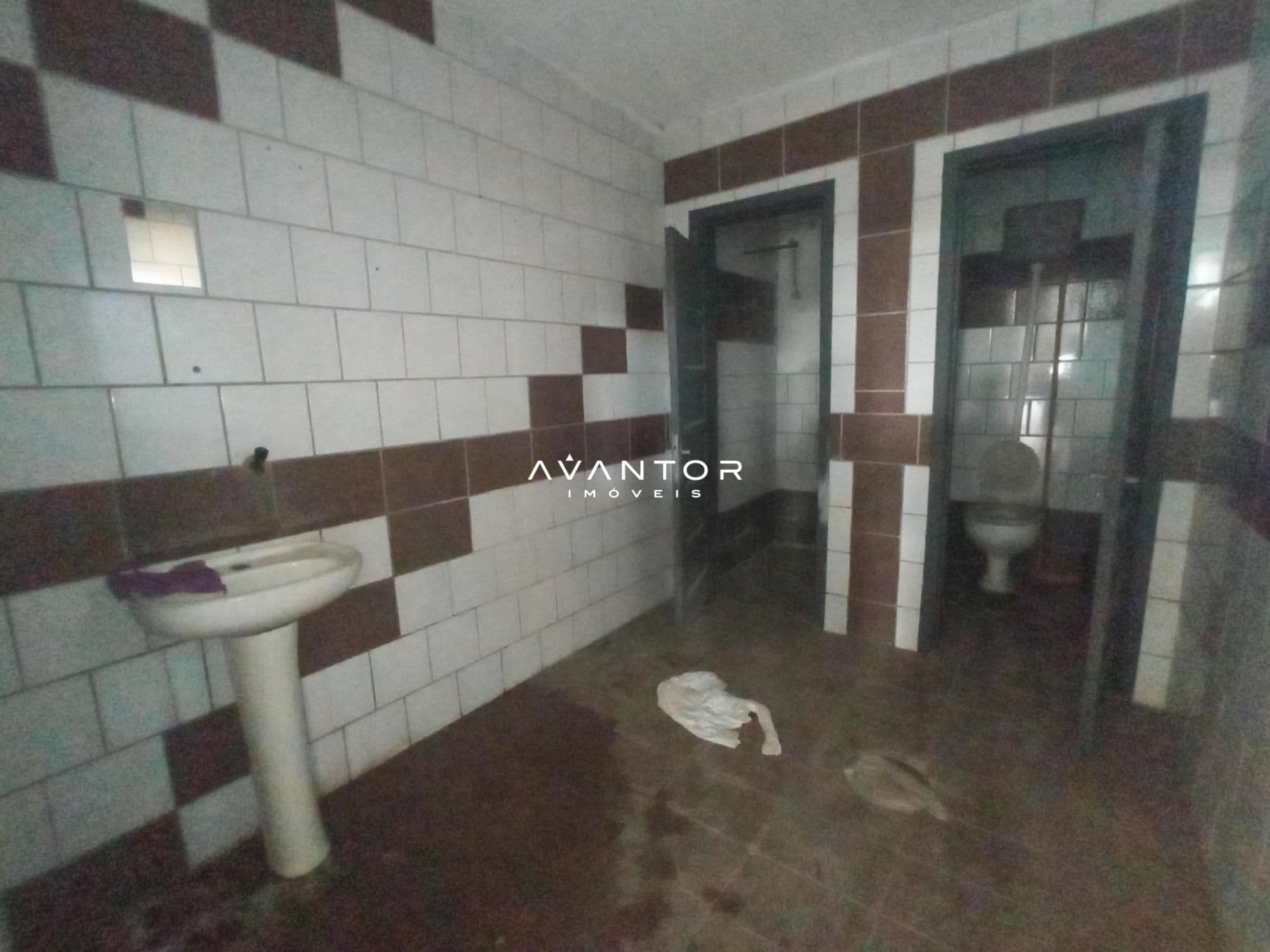Pavilhão com 3 salas para alugar em Duque de Caxias, Santa Maria/RS — foto 11 de 12