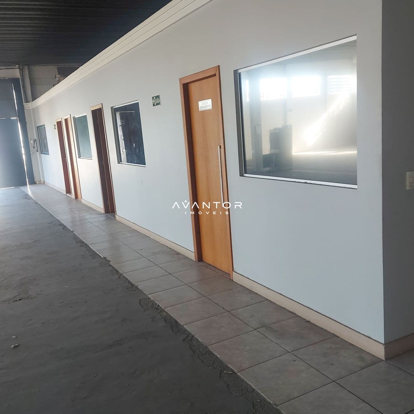 Pavilhão com 4 salas à venda em São João, Santa Maria/RS — foto 2 de 2