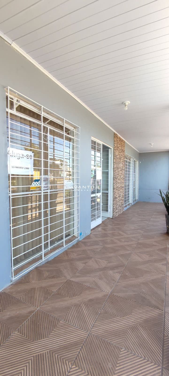 Sala Comercial com 1 sala para alugar em Tancredo Neves, Santa Maria/RS — foto 2 de 6