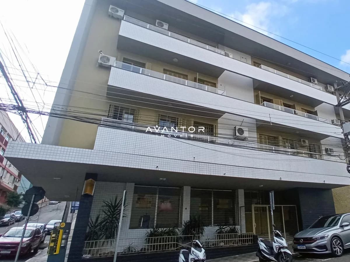 Fachada do prédio com sacadas — Loja com 1 sala à venda no Edifício Guarapari - B, em Centro, Santa Maria/RS