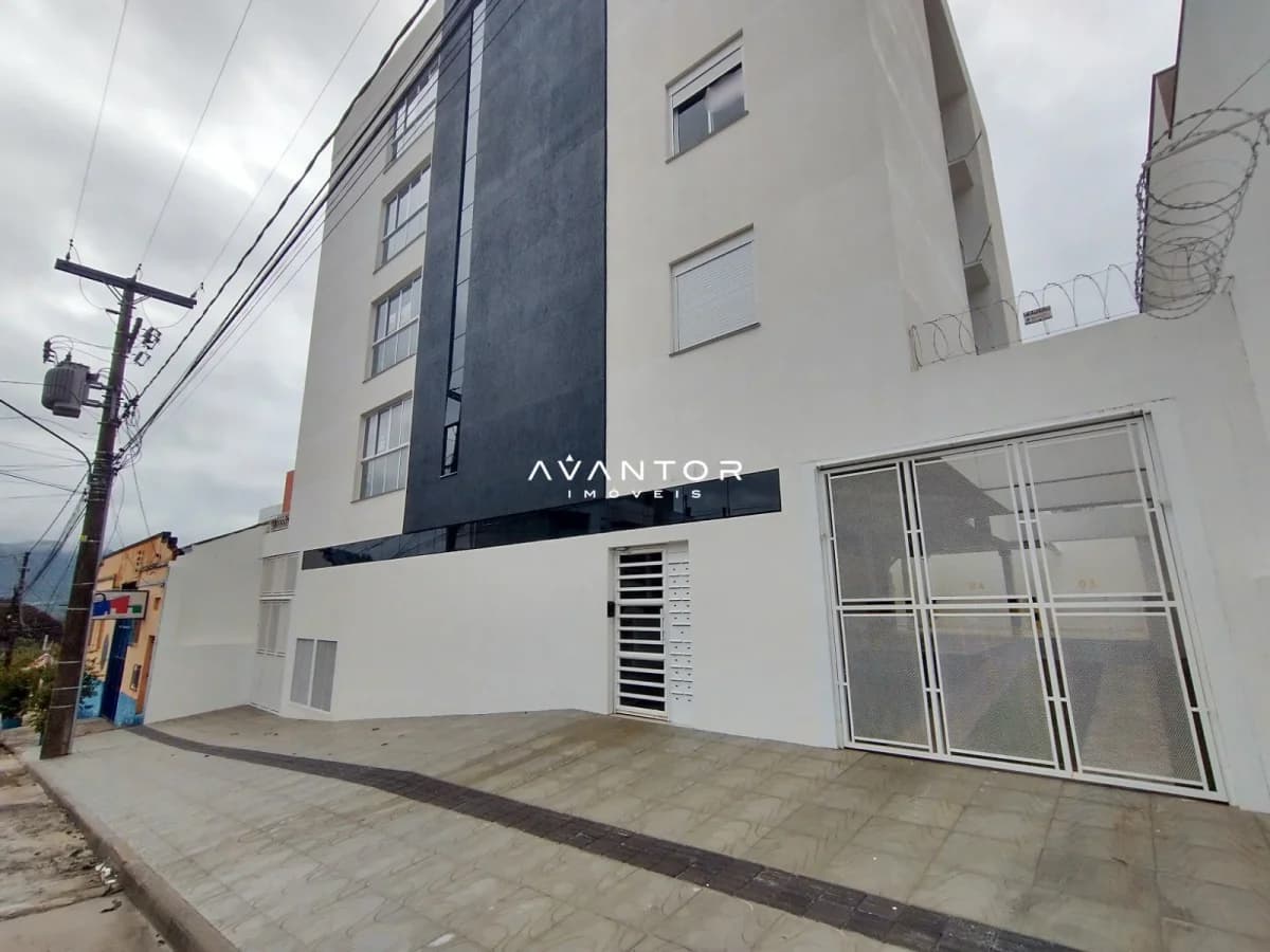 Fachada do prédio com garagem — Apartamento com 1 quarto à venda em Nossa Senhora do Rosário, Santa Maria/RS
