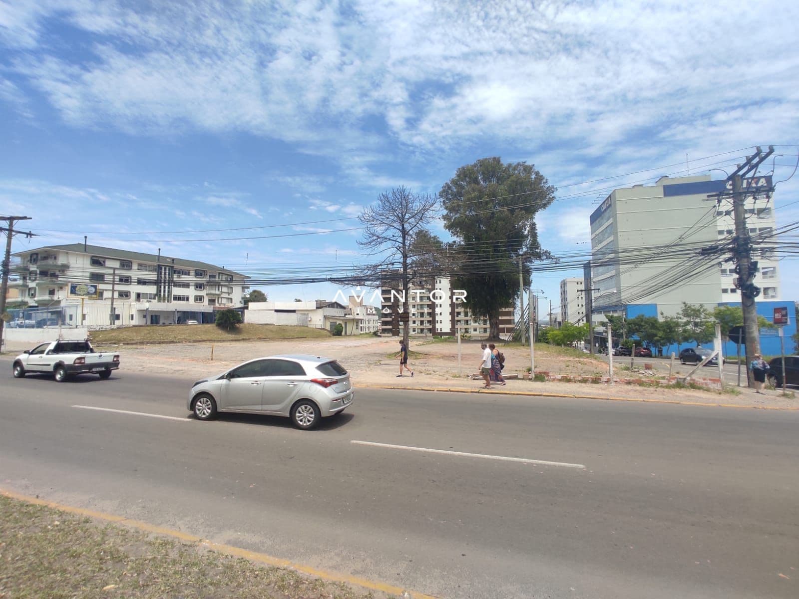Terreno com vista para avenida — Terreno à venda em Nossa Senhora das Dores, Santa Maria/RS