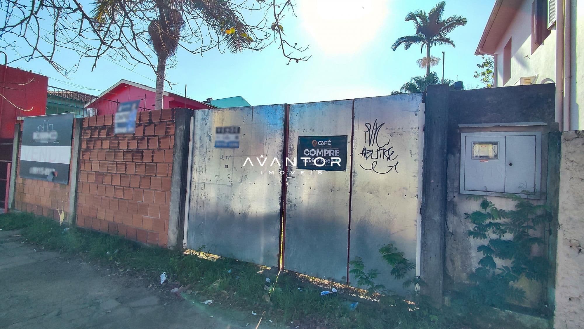 Terreno à venda em Centro, Santa Maria/RS