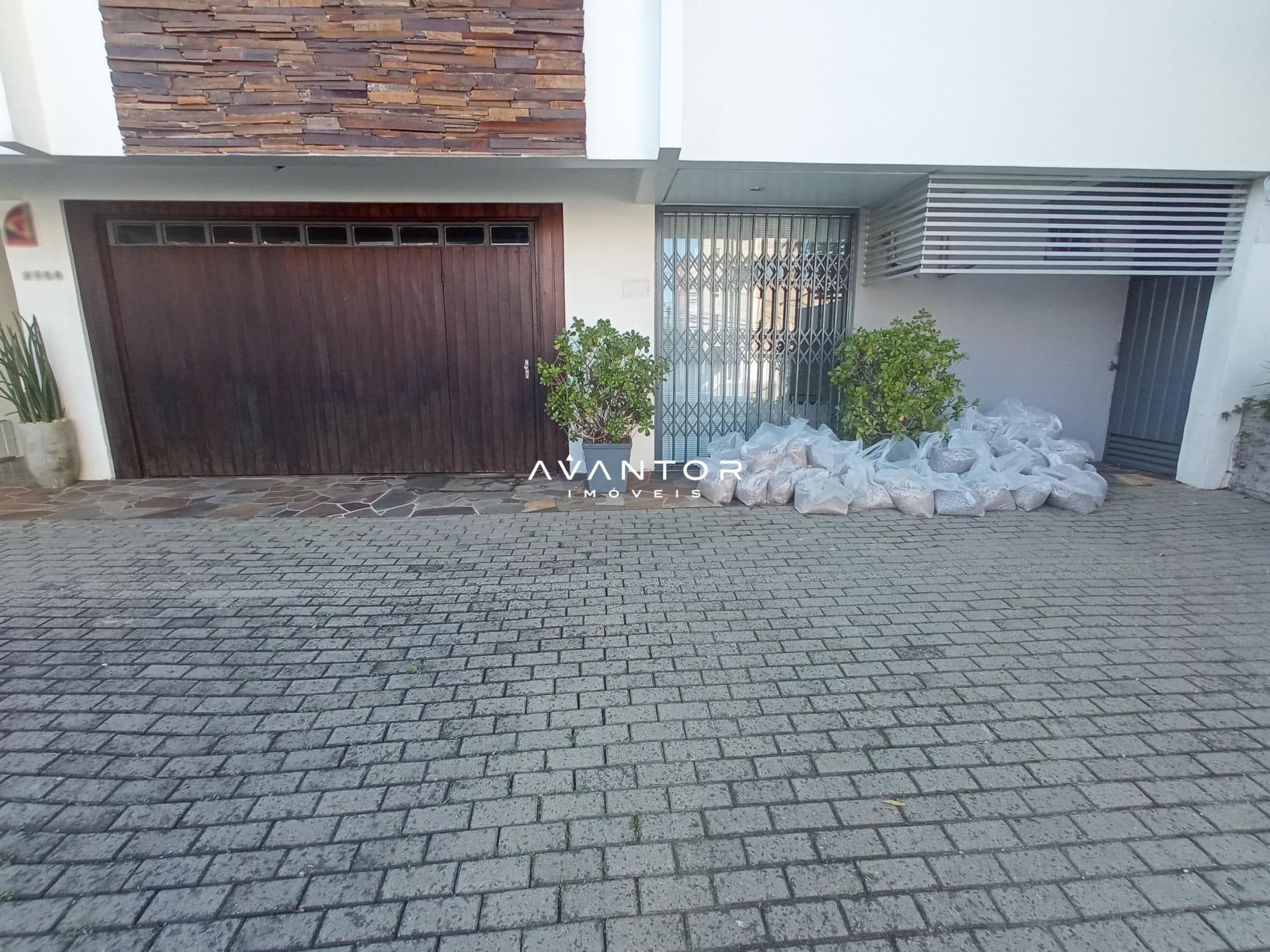 Sala Comercial com 3 salas para alugar em Nossa Senhora Medianeira, Santa Maria/RS — foto 3 de 16
