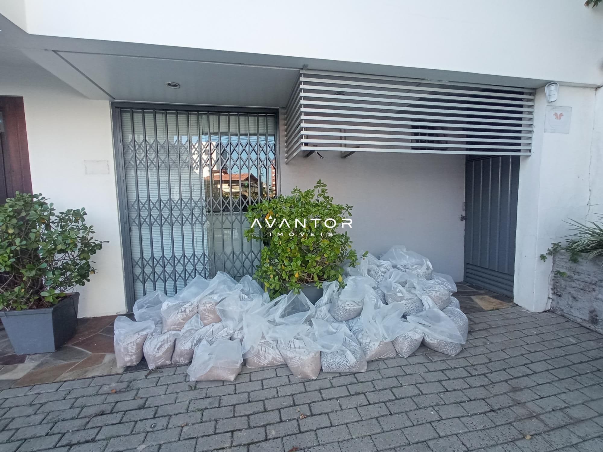 Sala Comercial com 3 salas para alugar em Nossa Senhora Medianeira, Santa Maria/RS — foto 4 de 16
