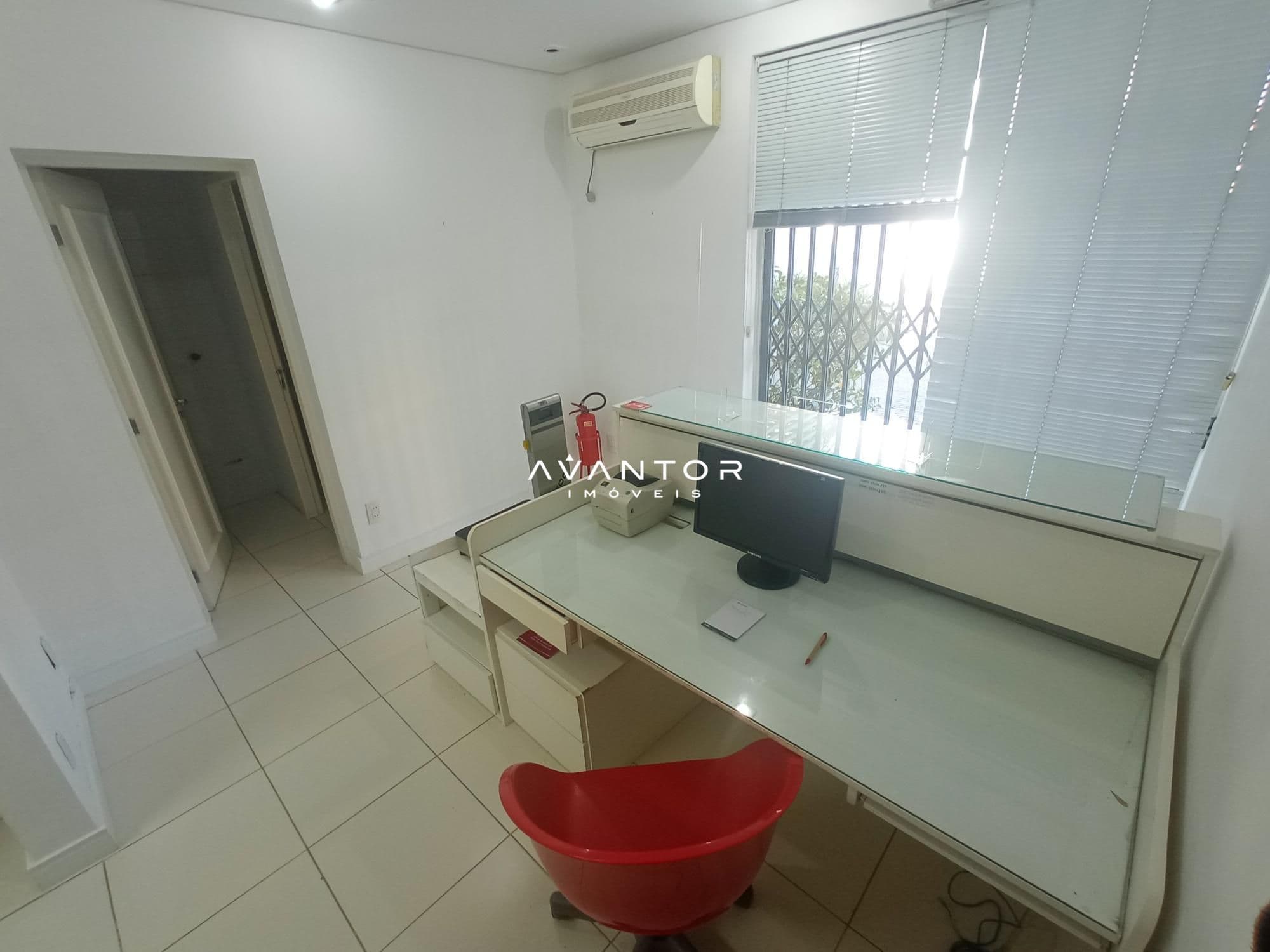 Sala Comercial com 3 salas para alugar em Nossa Senhora Medianeira, Santa Maria/RS — foto 6 de 16