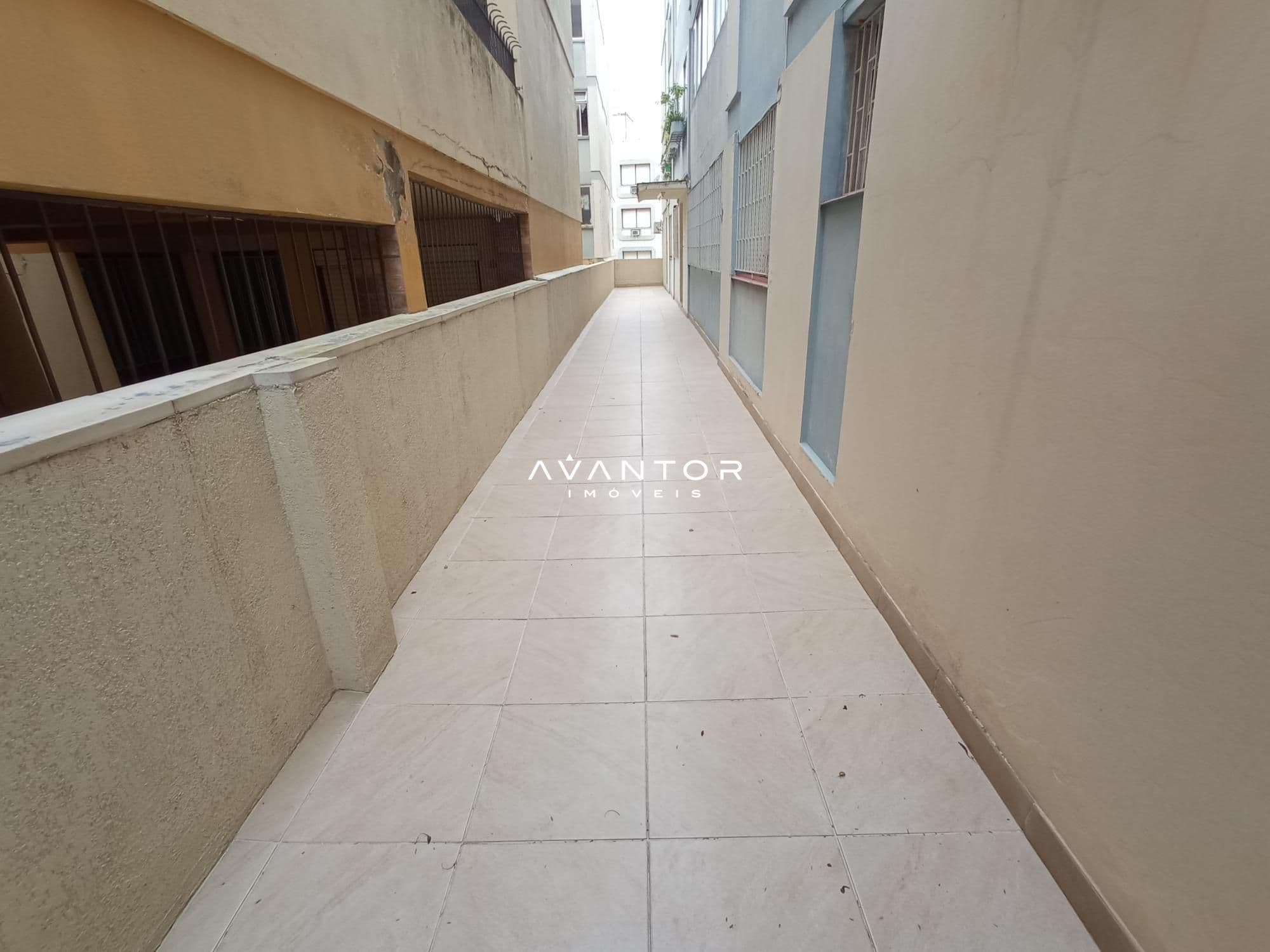 Apartamento com 2 quartos à venda no Edifício Eugenia, em Centro, Santa Maria/RS — foto 2 de 16