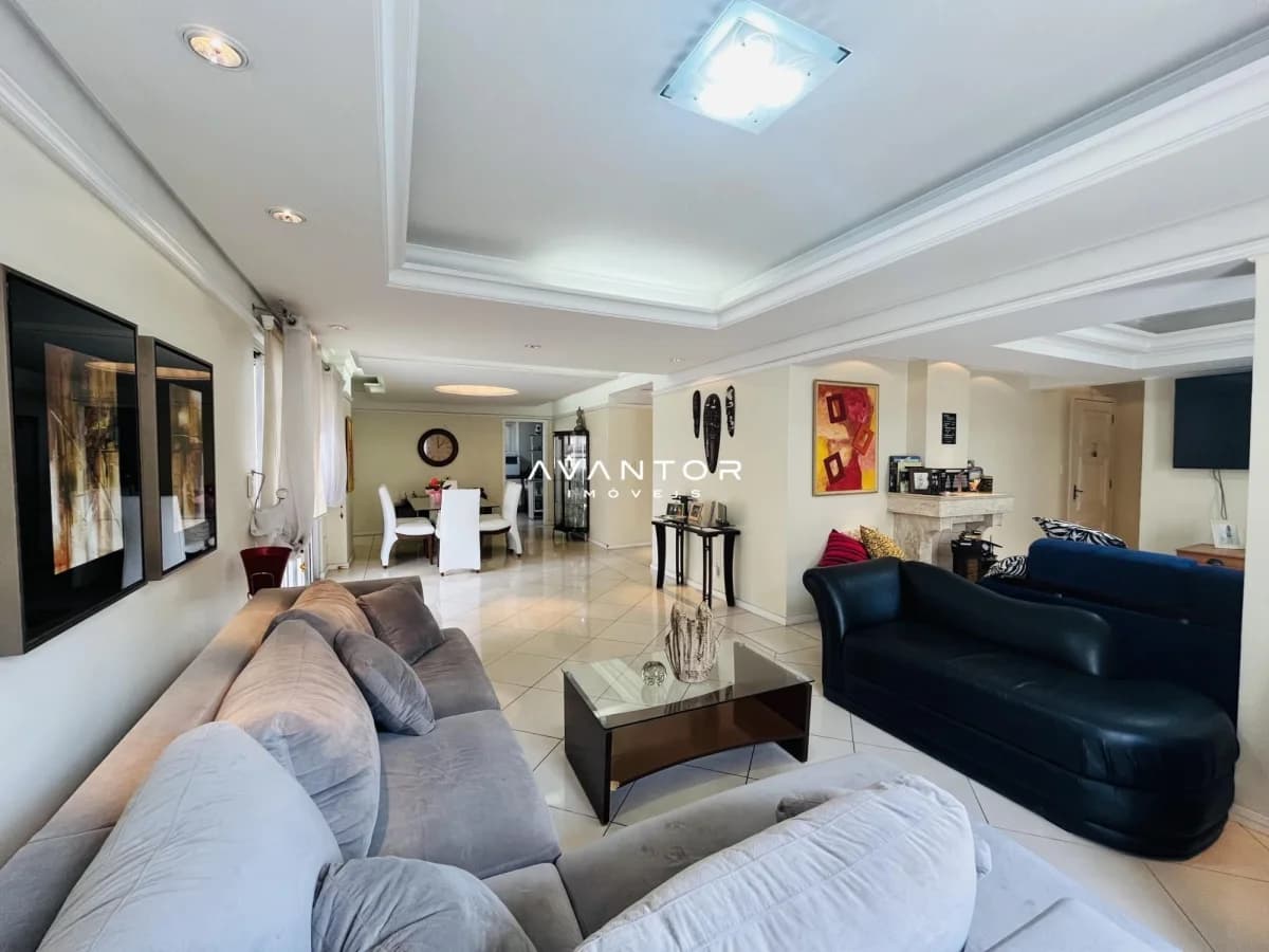 Sala de estar integrada à cozinha — Apartamento com 4 quartos à venda em Centro, Santa Maria/RS