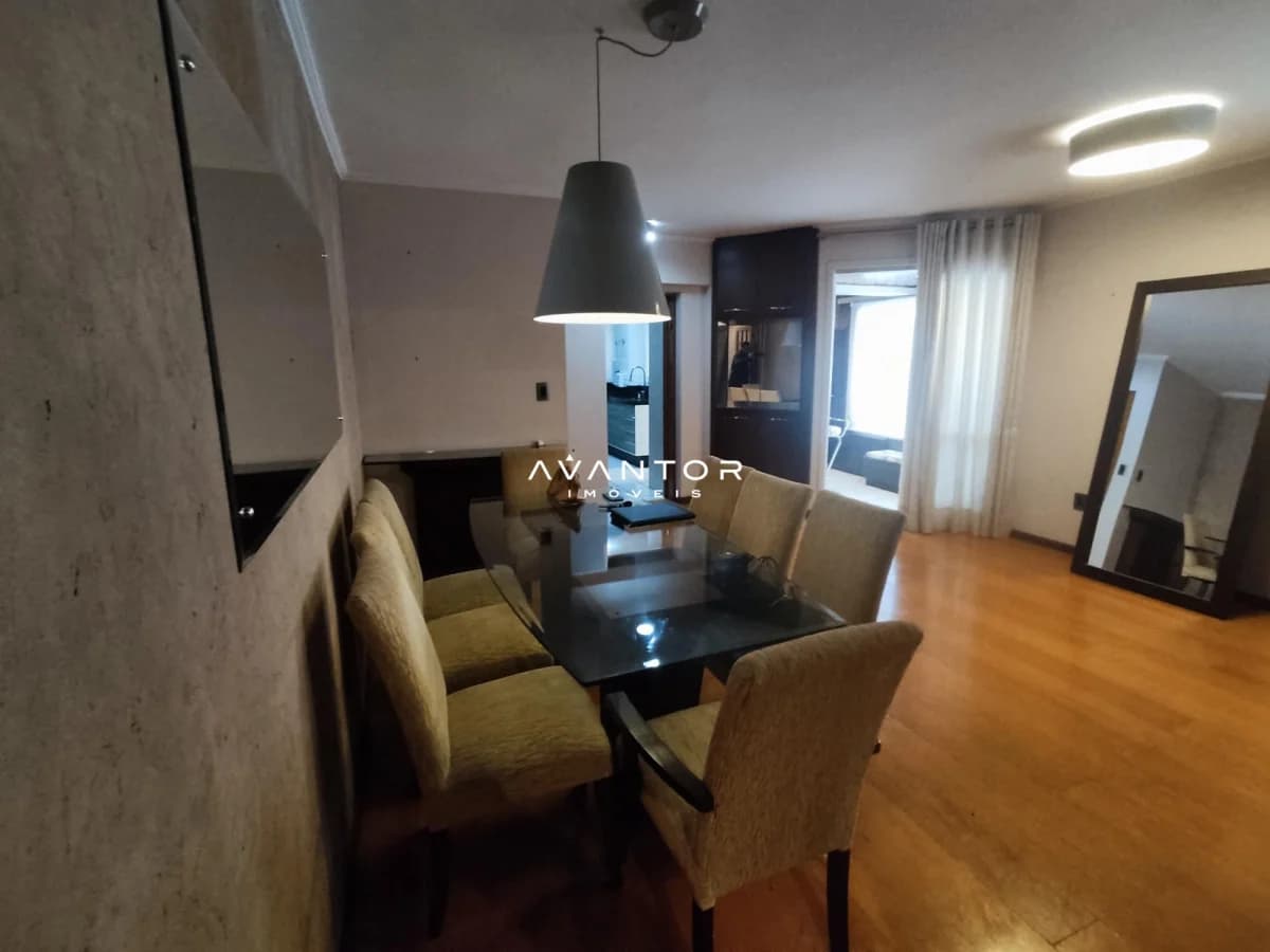 Sala de jantar com mesa e cadeiras — Apartamento com 3 quartos à venda no Residencial Solar Tuiuti, em Centro, Santa Maria/RS