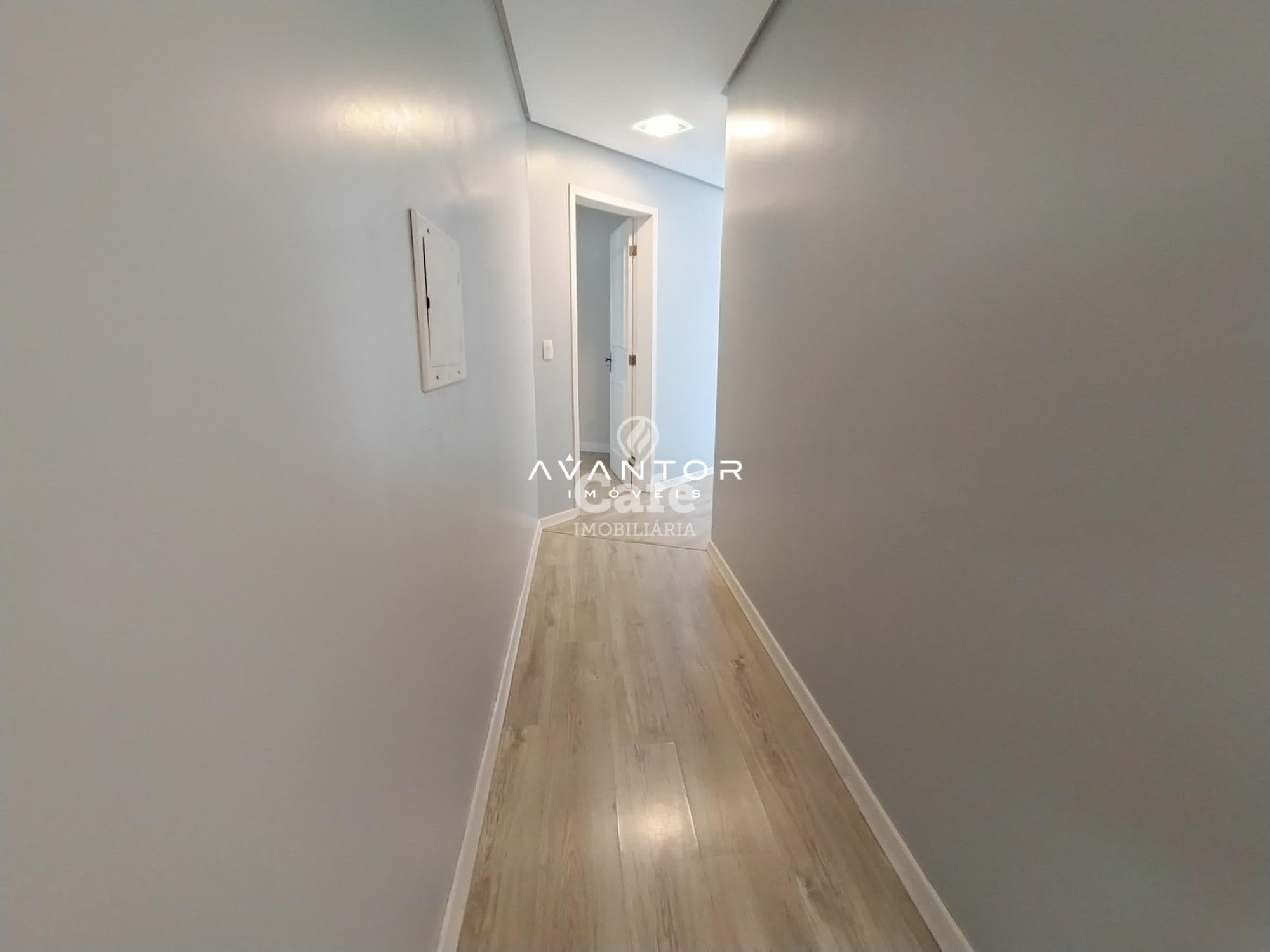 Casa com 4 quartos à venda em Tomazetti, Santa Maria/RS — foto 4 de 33