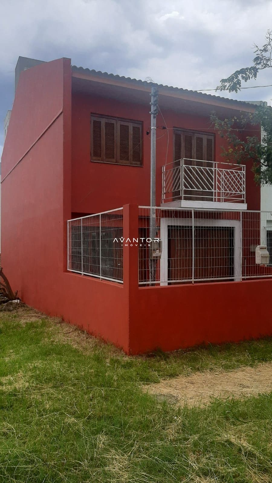 Fachada da casa com garagem — Casa com 3 quartos à venda em Pinheiro Machado, Santa Maria/RS
